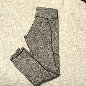 LIKE NEW FLEO REVERIE LEGGINGS